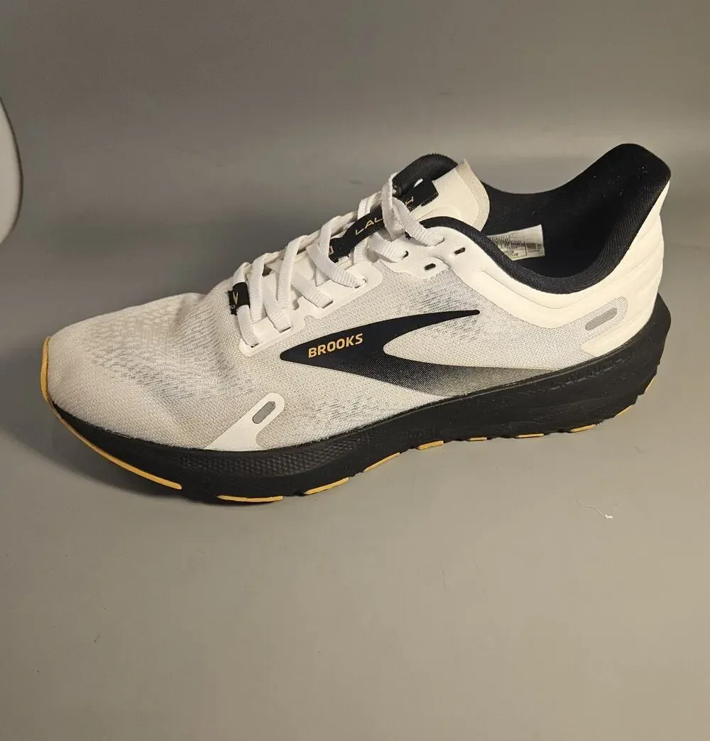 Brooks Launch 9 Running Shoes Women's Sz 10 White Black Athletic Sneaker Comfort